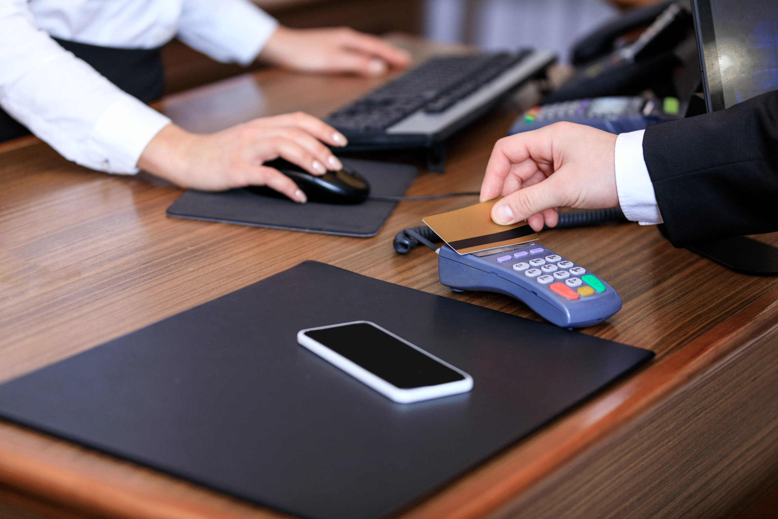 Việc thanh toán thẻ tín dụng trễ hạn hoặc không thanh toán sẽ dẫn đến nhiều hệ quả tiêu cực.