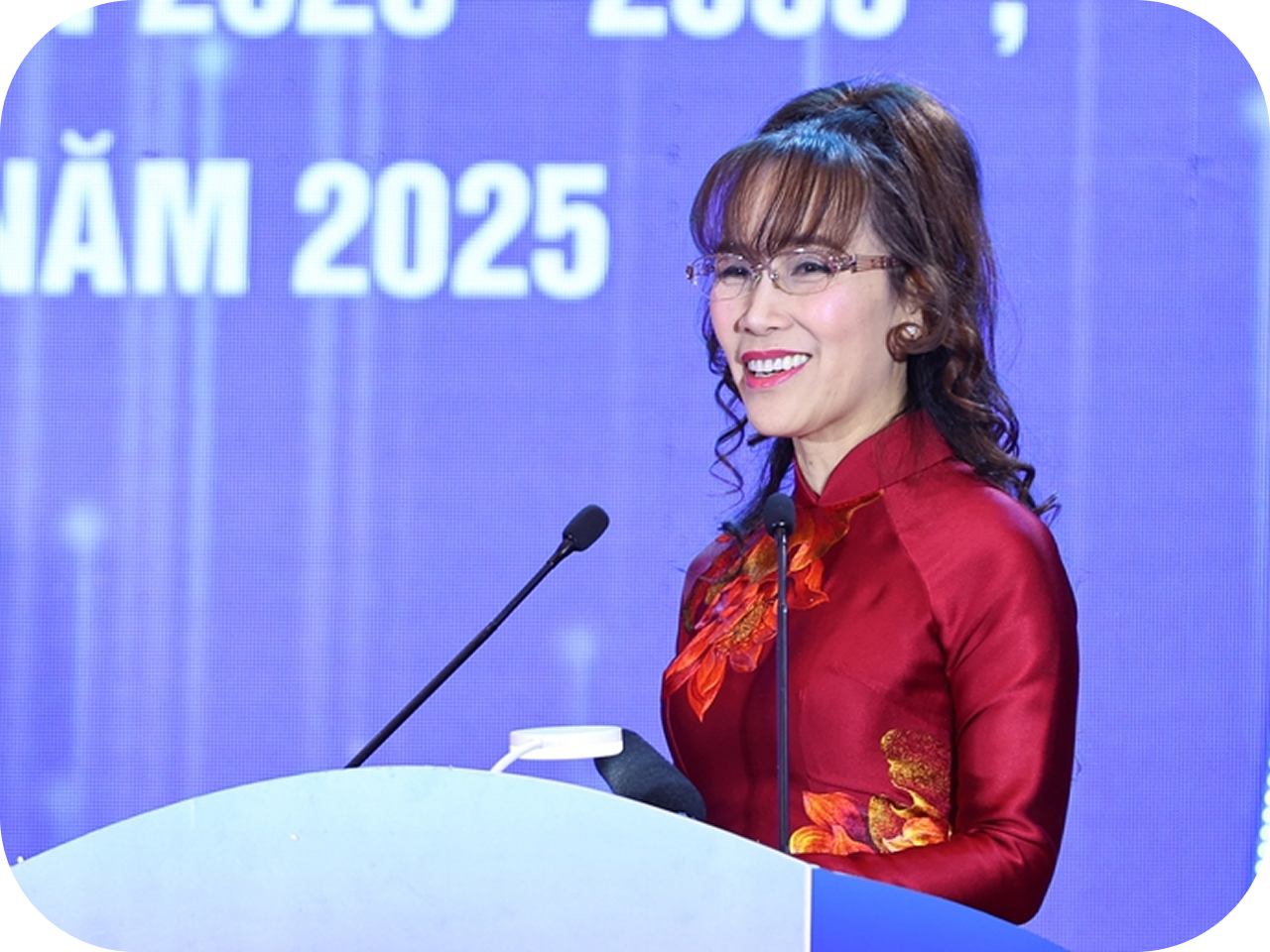 tien-si-nguyen-thi-phuong-thao (3)