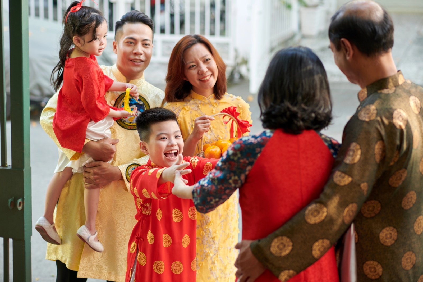 Mỗi dịp Tết người trẻ thường áp lực do chi phí tăng cao và áp lực kỳ vọng từ gia đình và những mối quan hệ.
