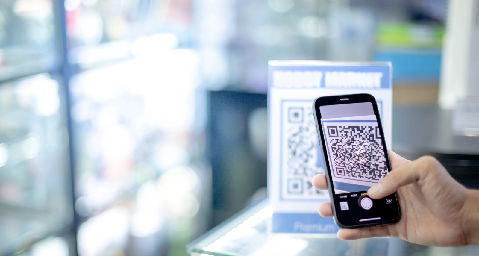 Thanh toán QR code là hình thức thanh toán ngày càng phổ biến dịp Tết.