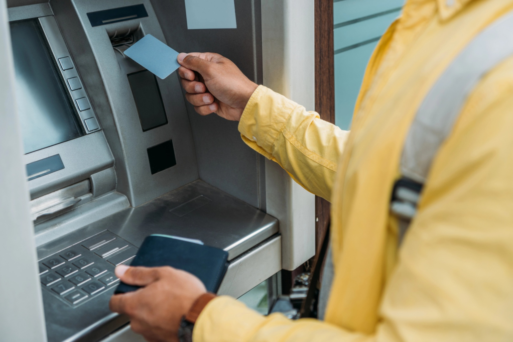 Thanh toán thẻ tín dụng qua ATM vẫn là một phương án hiệu quả trong một số trường hợp