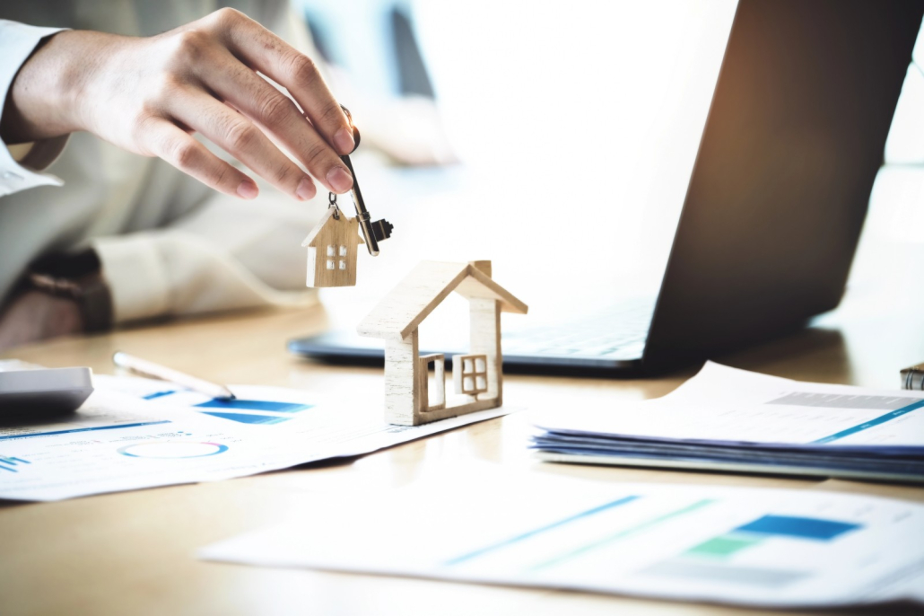 Vay mua nhà cũ là giải pháp tài chính giúp người mua nhanh chóng sở hữu bất động sản đã qua sử dụng với chi phí phù hợp, đồng thời tận dụng được chính sách hỗ trợ từ ngân hàng.