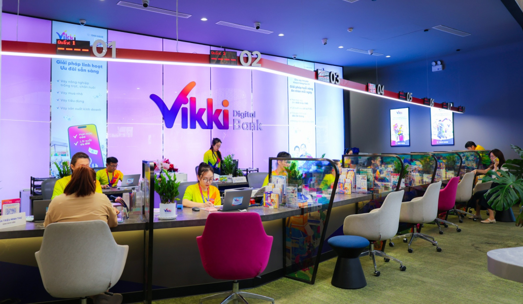 Có thể chọn gửi tiết kiệm tại quầy hoặc gửi tiết kiệm online tại Ngân hàng số Vikki