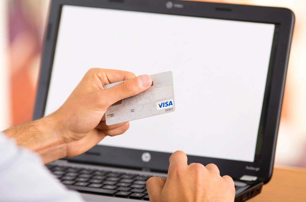 Thẻ Visa sẽ phù hợp nếu bạn sử dụng chủ yếu ở Việt Nam hoặc khu vực châu Á.