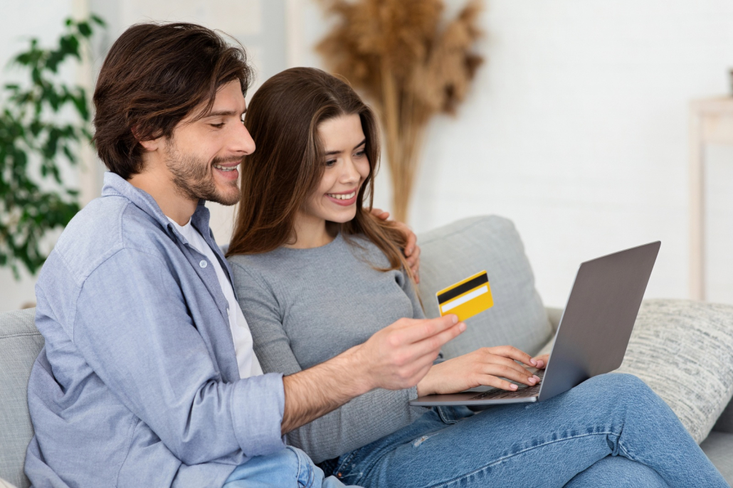 Thẻ tín dụng được phân loại dựa trên các đặc điểm và lợi ích cụ thể mà chúng mang lại