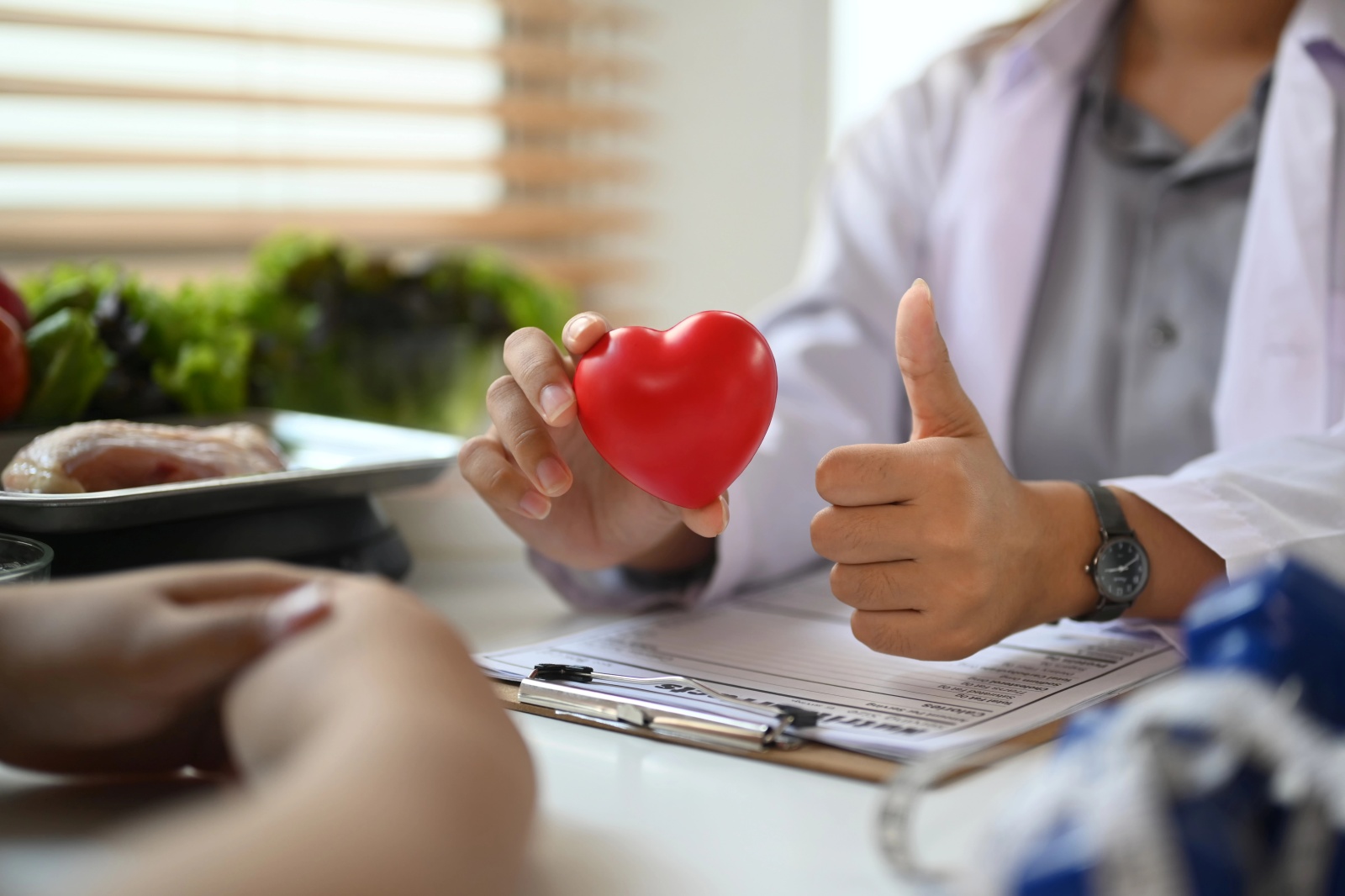  Sức khỏe là nền tảng quan trọng giúp duy trì khả năng làm việc và theo đuổi các mục tiêu dài hạn.