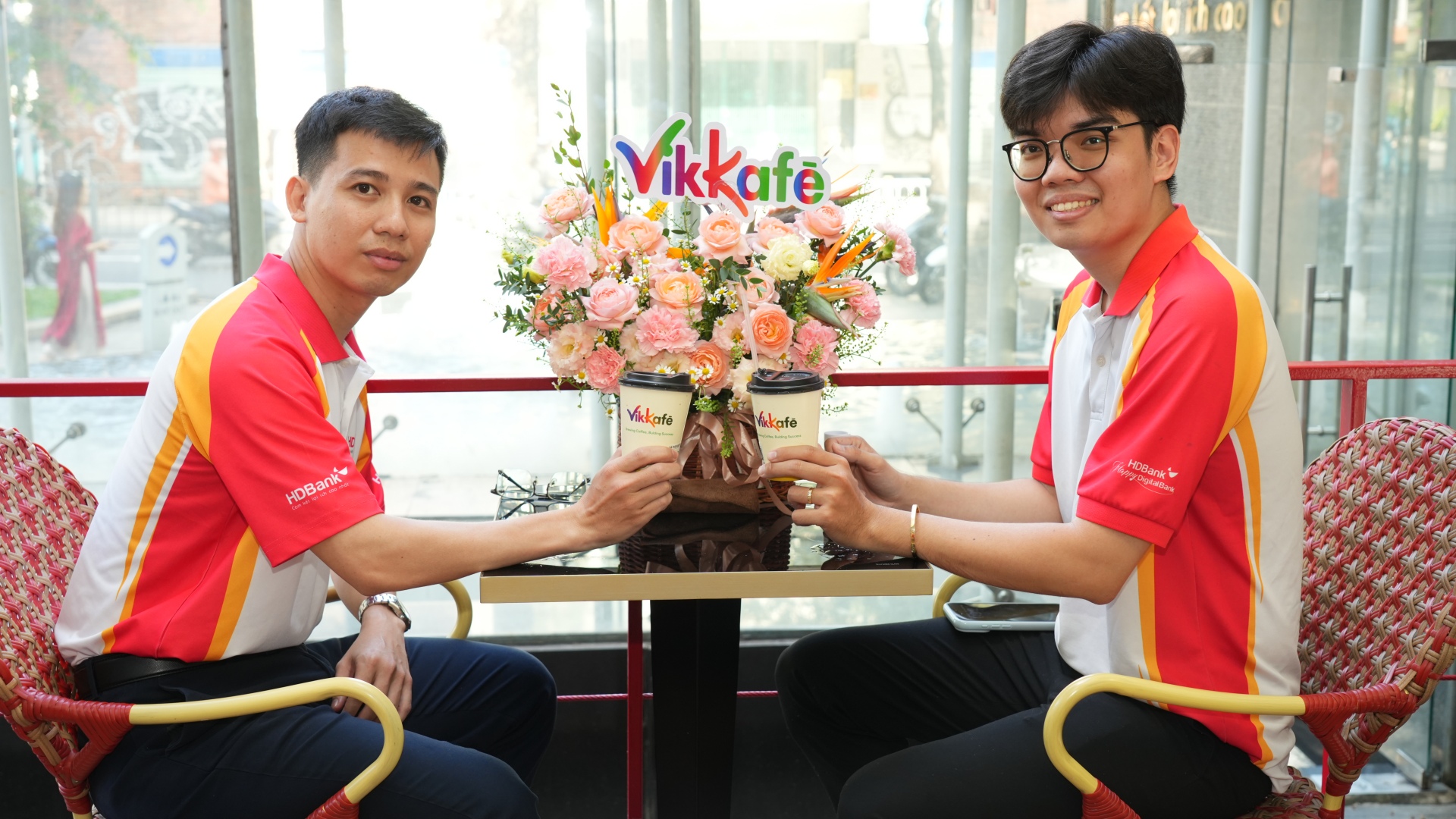 Vikkafé – Nơi những giấc mơ lớn bắt đầu từ một ly cà phê nhỏ