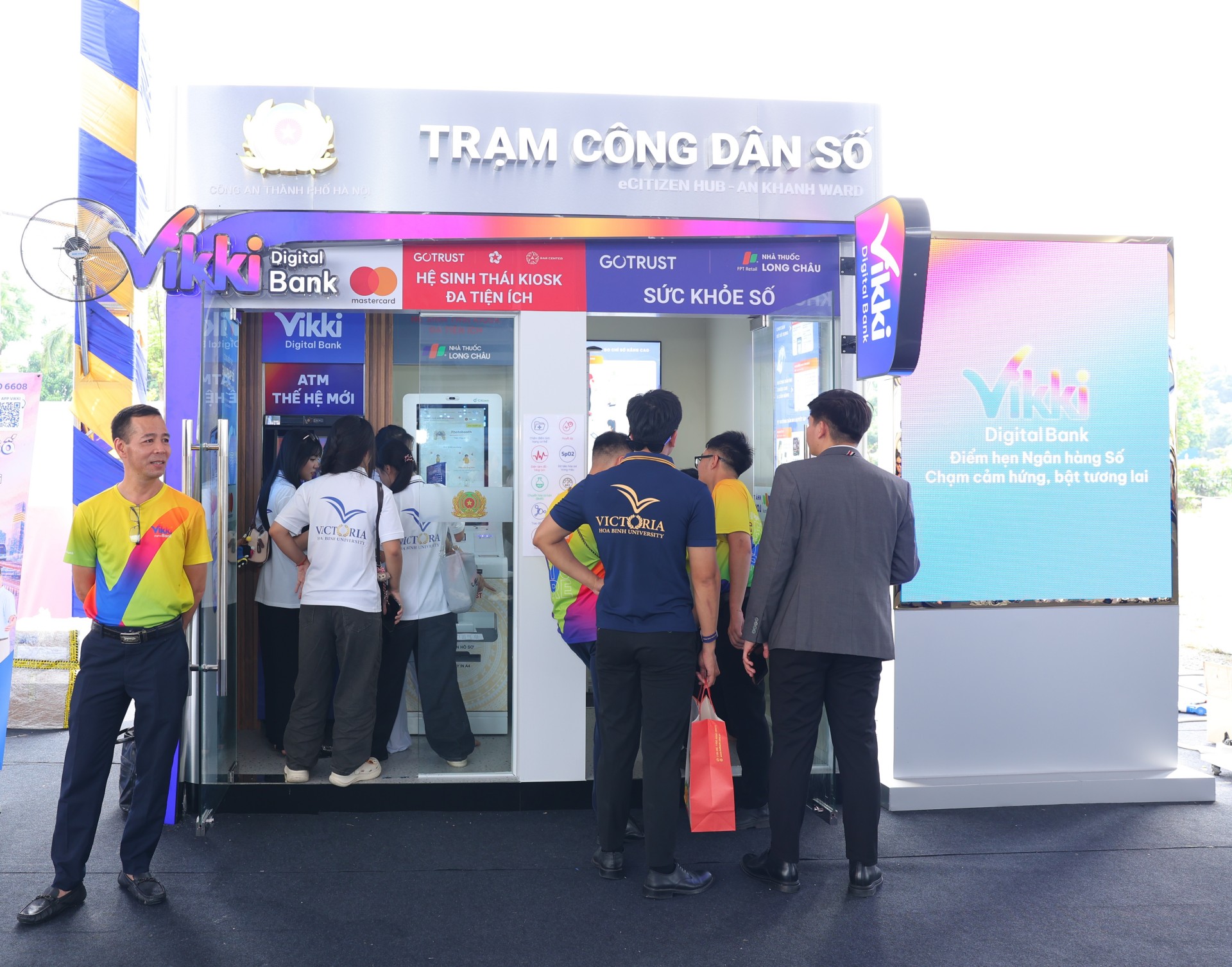 Vikki Digital Bank đồng hành phát triển hệ sinh thái Trạm Công dân số, góp phần đưa các tiện ích tài chính - ngân hàng số đến gần hơn với người dân.